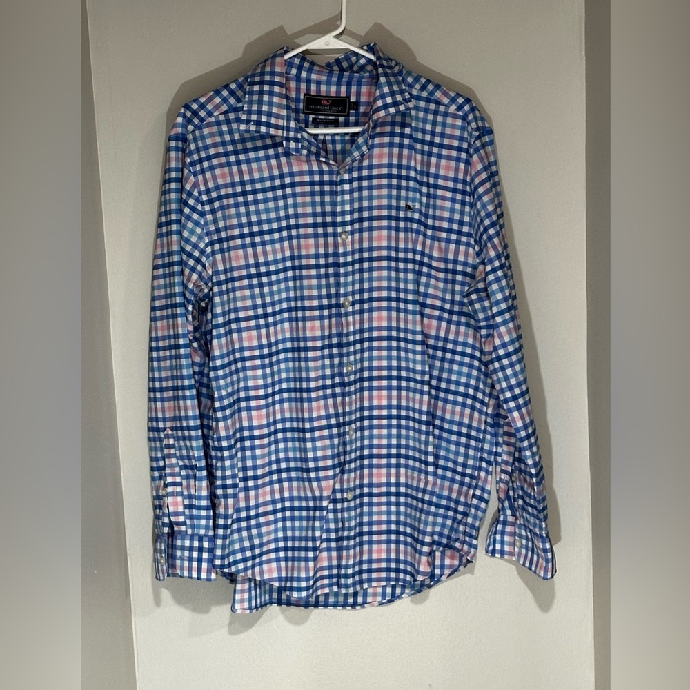 Vineyard Vines. Men’s Blue and Pink Checkered Whale Shirt. Size L.